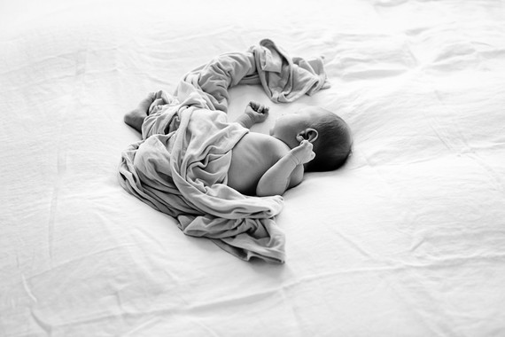 lifestyle newborn photos