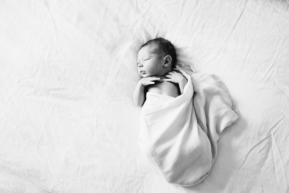 lifestyle newborn photos