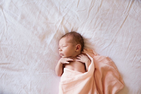 lifestyle newborn photos