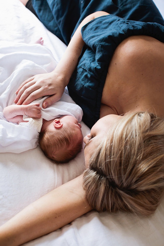 lifestyle newborn photos