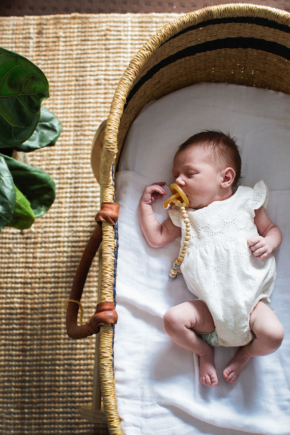 lifestyle newborn photos