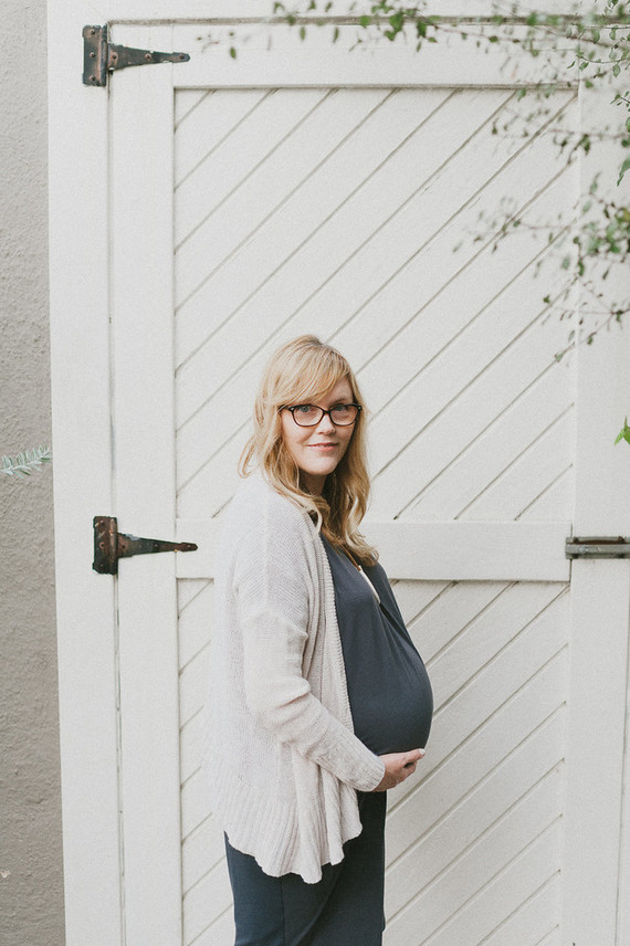 Simple natural light maternity photos