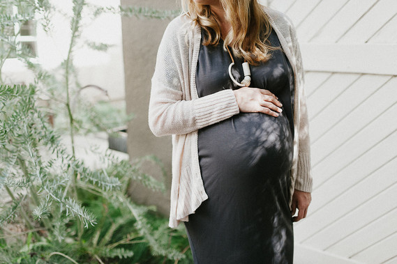 Simple natural light maternity photos