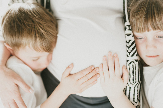 maternity photos with kids
