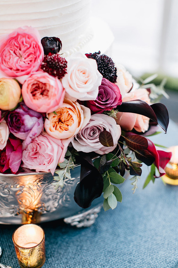 Floral wedding cake