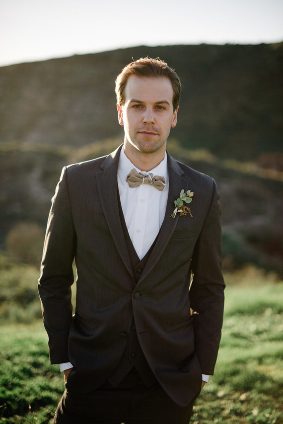 groom's bowtie