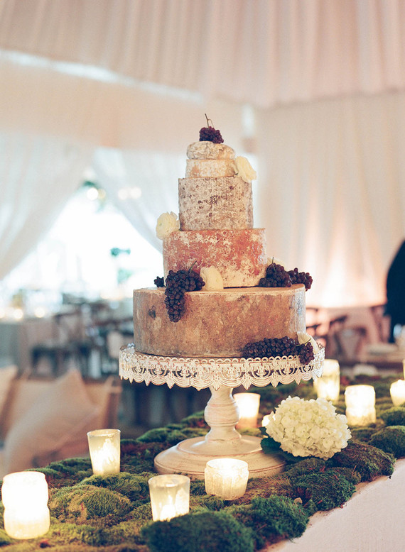 Romantic wedding cake