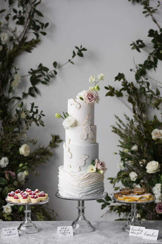 Modern floral wedding cake Inspiration