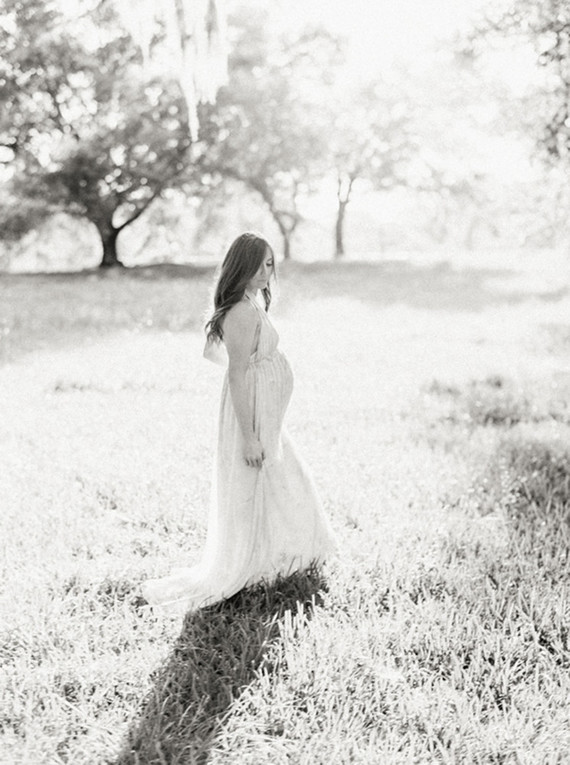 Mossy Oaks romantic maternity photos