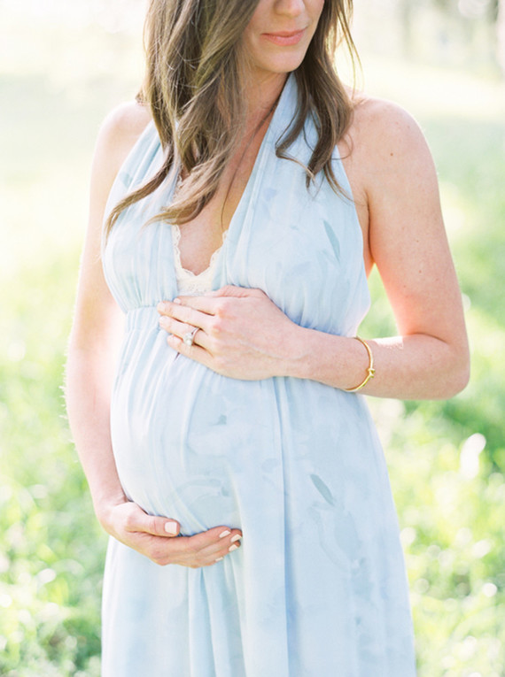 Mossy Oaks romantic maternity photos