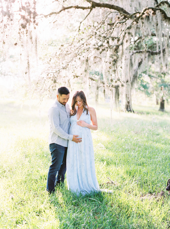 Mossy Oaks romantic maternity photos