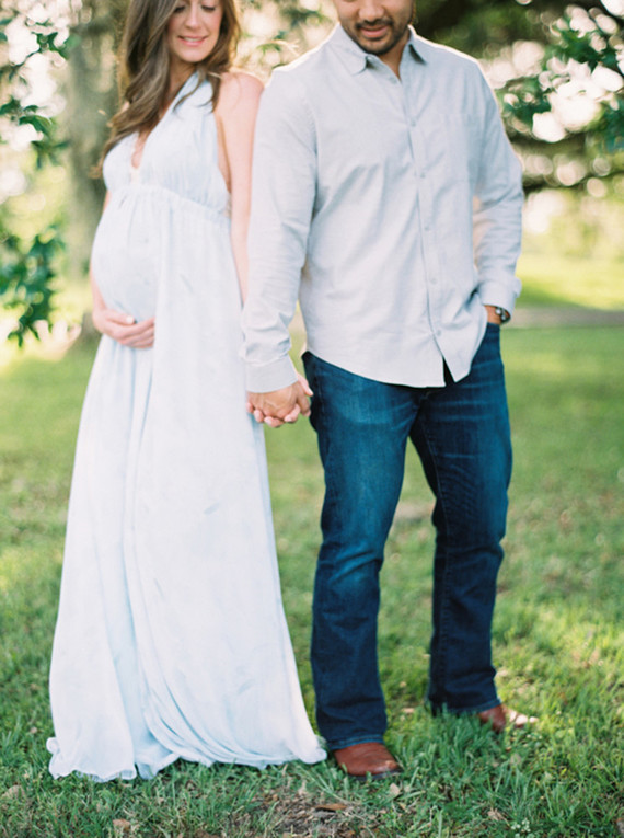 Mossy Oaks romantic maternity photos