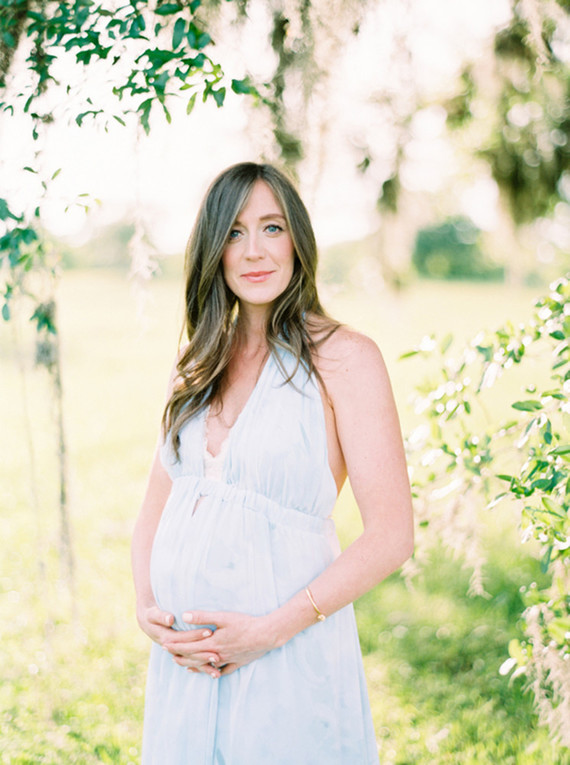 Mossy Oaks romantic maternity photos