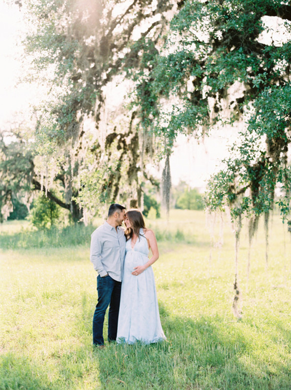 Mossy Oaks romantic maternity photos
