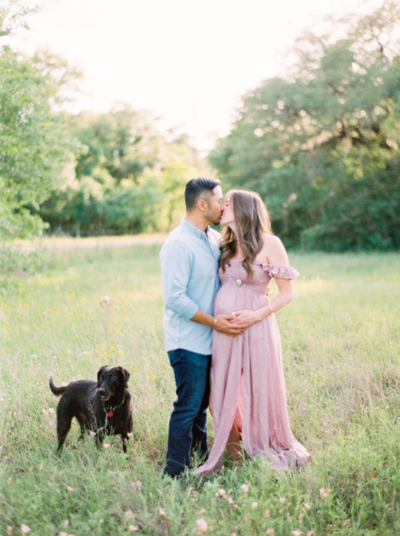 Mossy Oaks romantic maternity photos