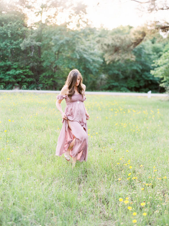 Mossy Oaks romantic maternity photos