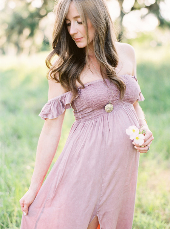 Mossy Oaks romantic maternity photos