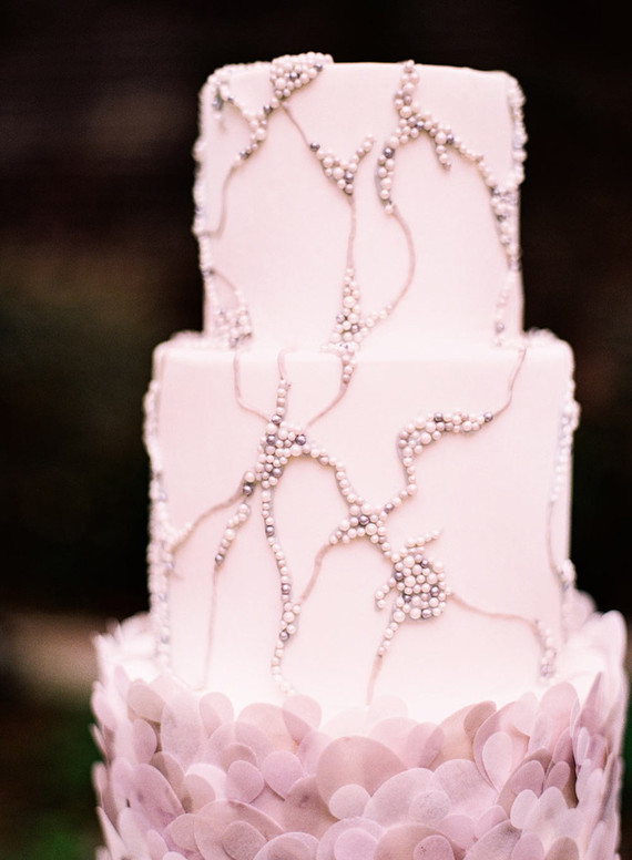 Romantic wedding cake
