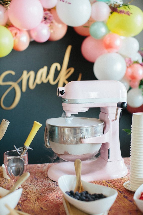 Dessert bar