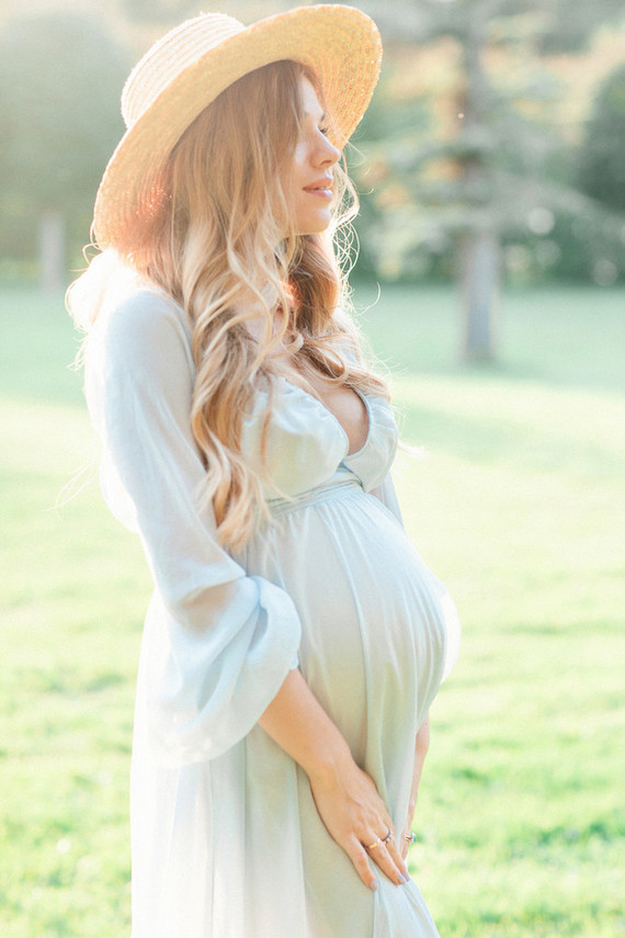dress maternity photos