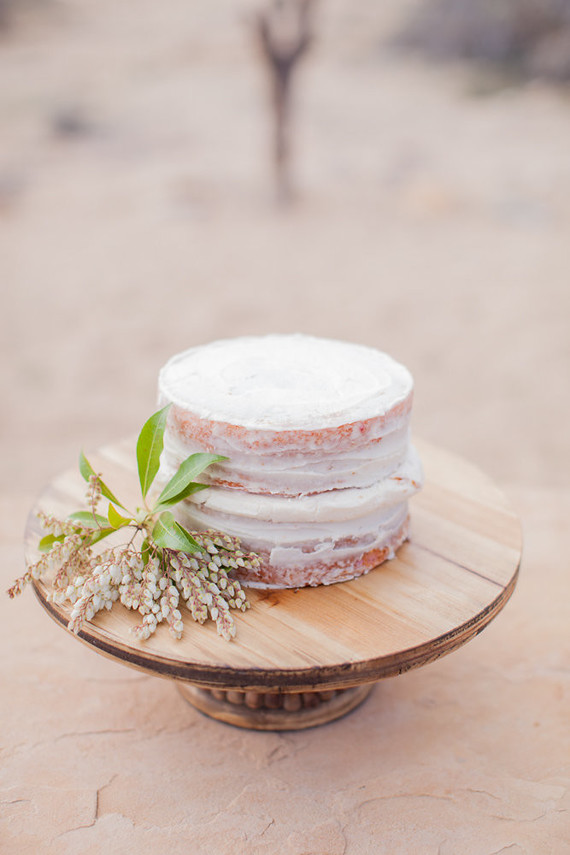 Naked cake