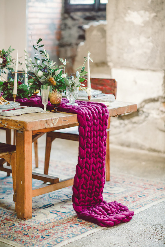 Yarn table runner