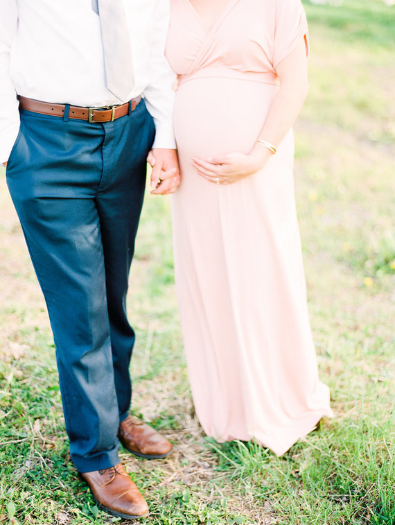 Apple blossom maternity photos
