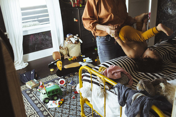 Lifestyle family newborn photos