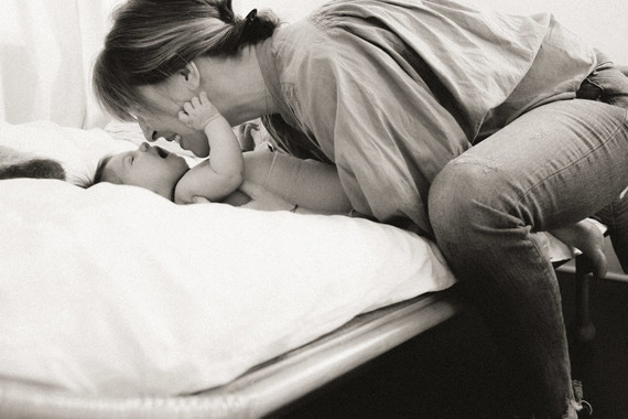 Lifestyle family newborn photos