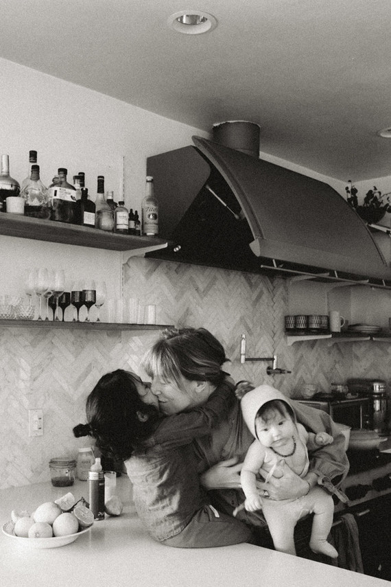 Lifestyle family newborn photos