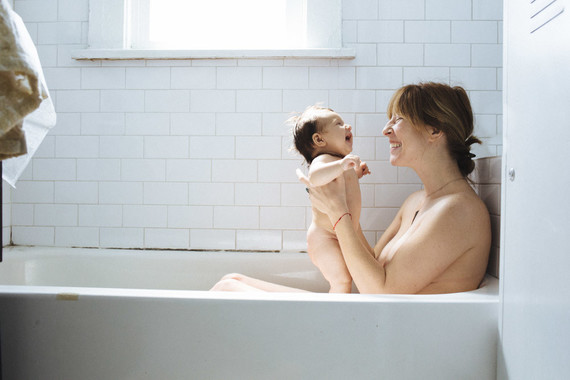 Lifestyle family newborn photos