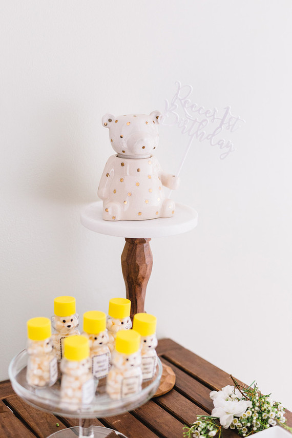 Modern Bee 1st birthday Inspiration