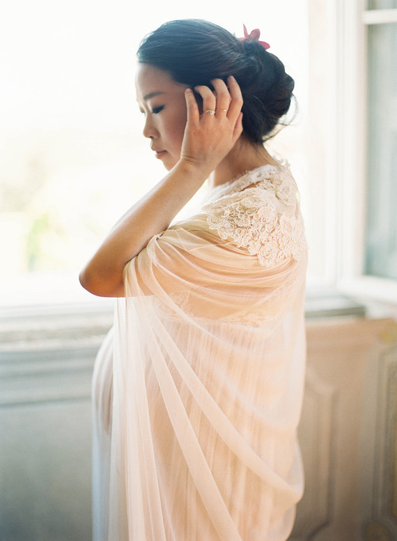 Romantic maternity photos in Italy