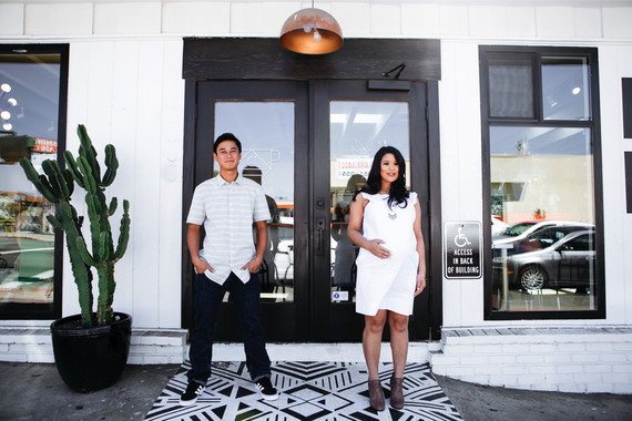 Coffee shop maternity photos