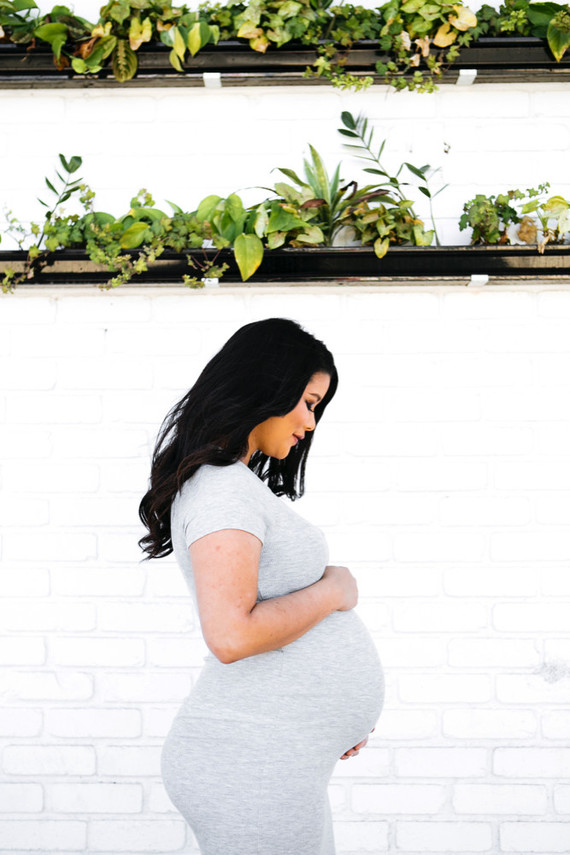 Coffee shop maternity photos