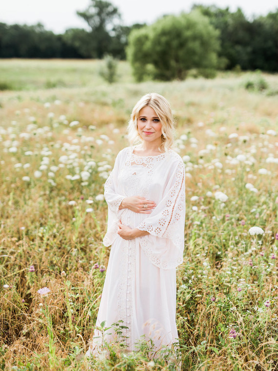 Pregnancy announcement photos