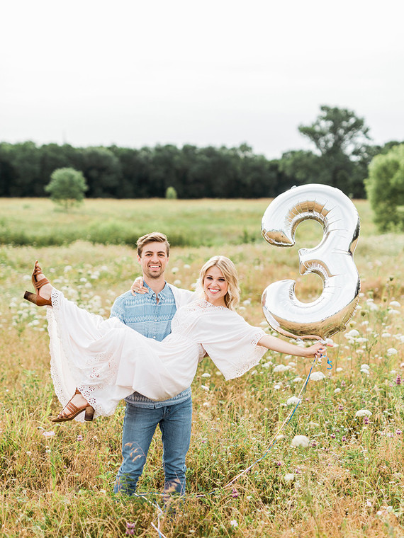 Pregnancy announcement photos