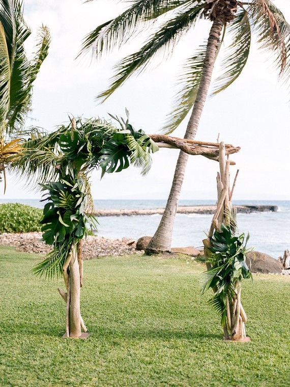 Tropical ceremony altar