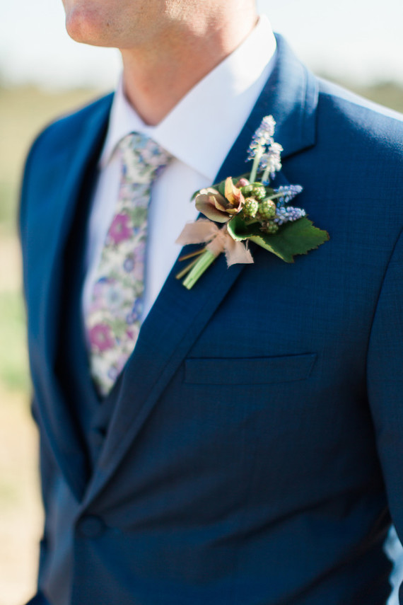 Floral tie and boutonniere