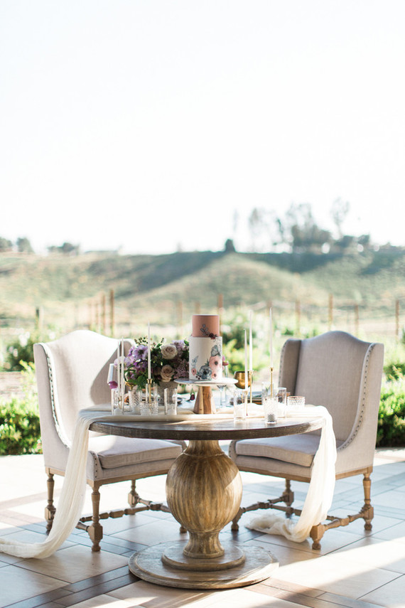 How to throw a romantic modern Spring wedding in Wine Country Inspiration