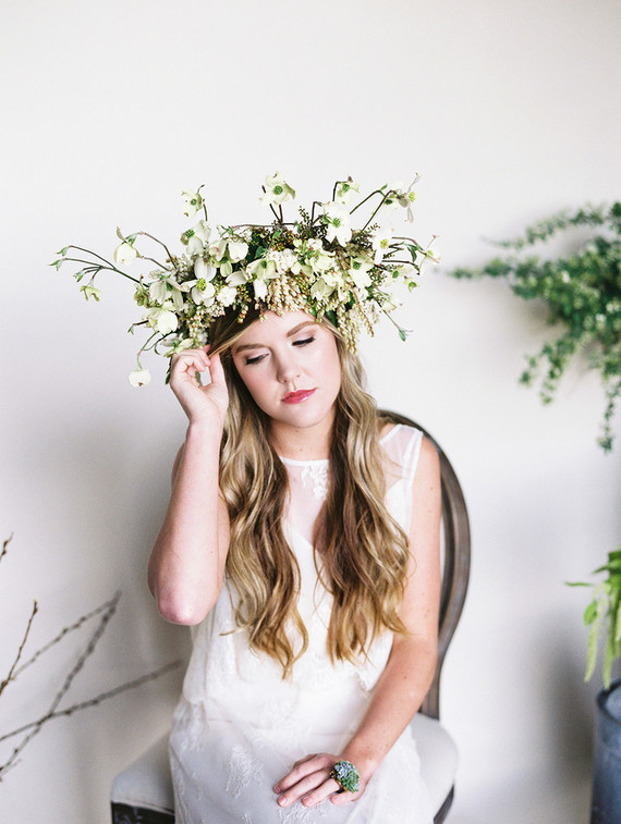 DIY floral accessories for your wedding