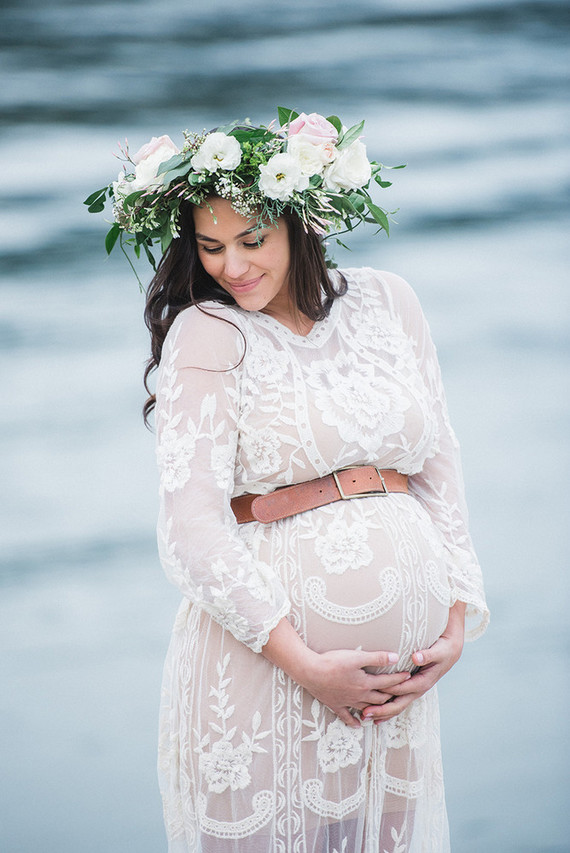 Seaside family maternity photos