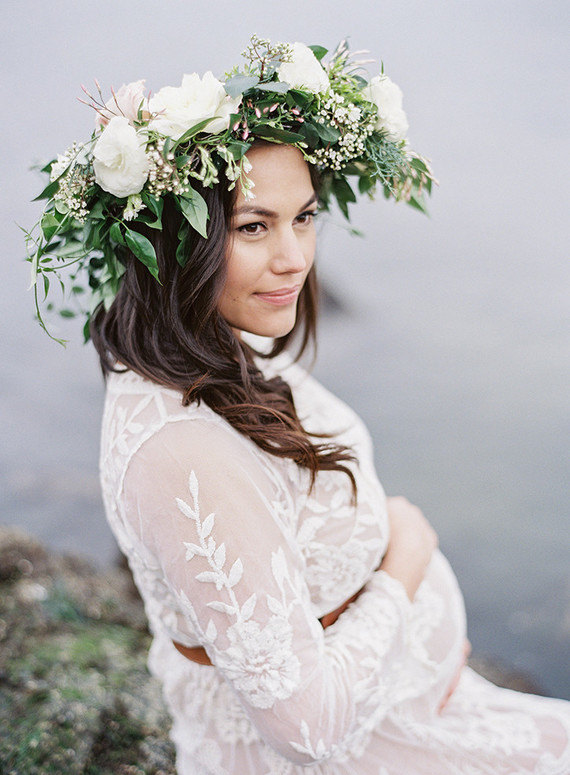 Seaside family maternity photos