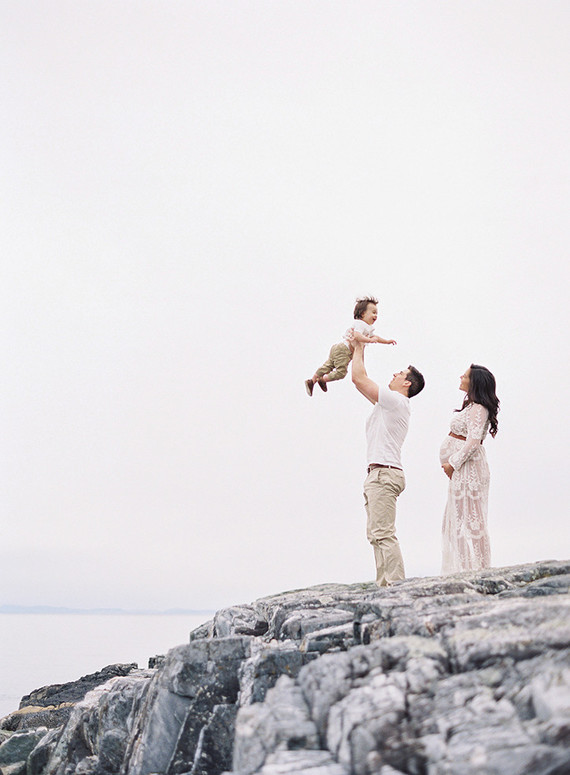Seaside family maternity photos