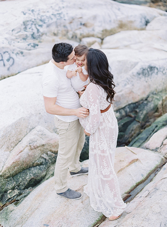 Seaside family maternity photos