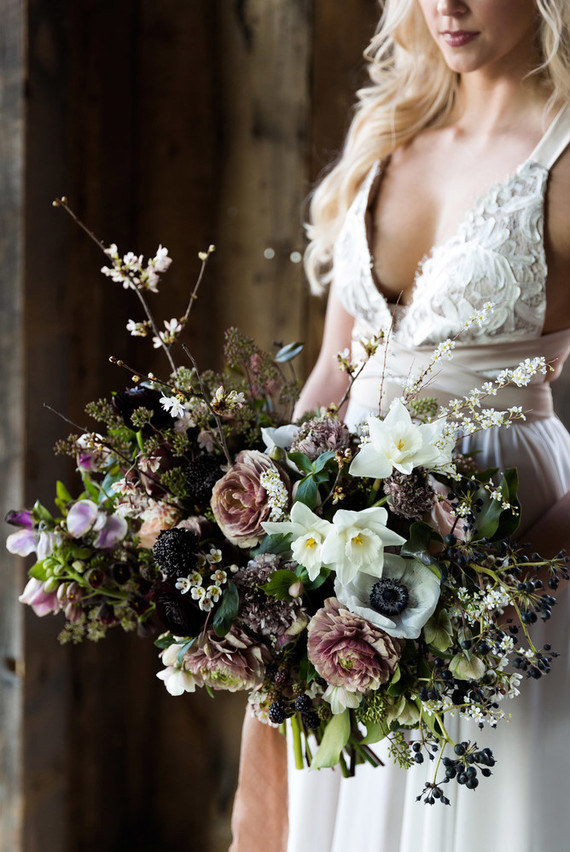 romantic fall bridal bouquet