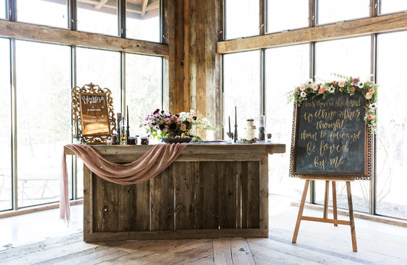 rustic wedding decor