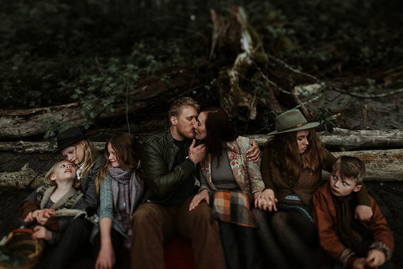 Wooded family photos in Portland