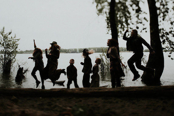 Wooded family photos in Portland