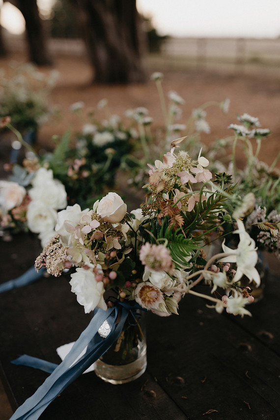 wild fall wedding bouquet